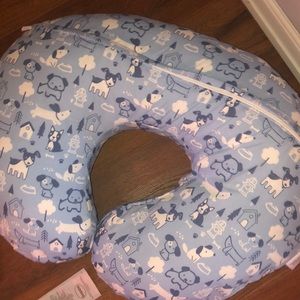 Boppy pillow